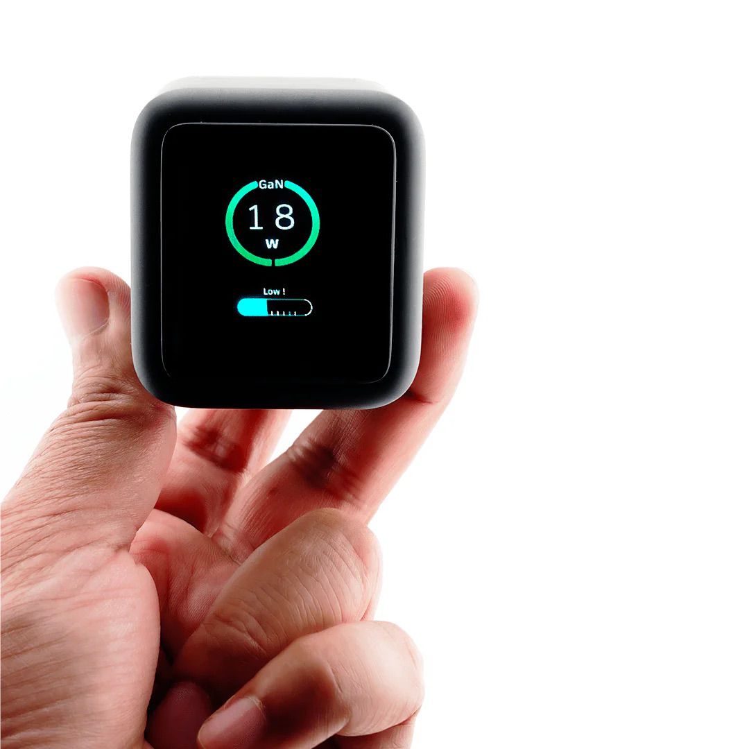 Cargador Con Pantalla 3 En 1 Retráctil De 70W